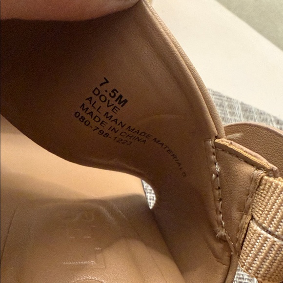 Aerosoles Dove Tan Sandals - Picture 5 of 7